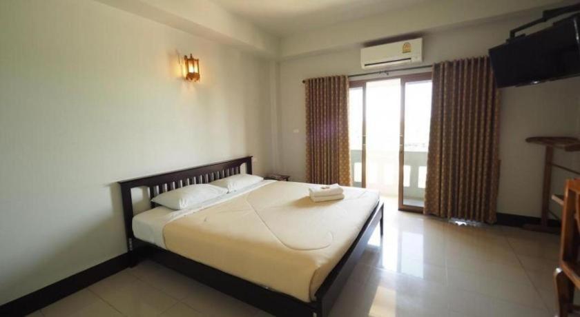 Amornsukhothai Hotel Экстерьер фото